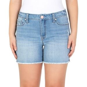 Seven7 | Weekend Short